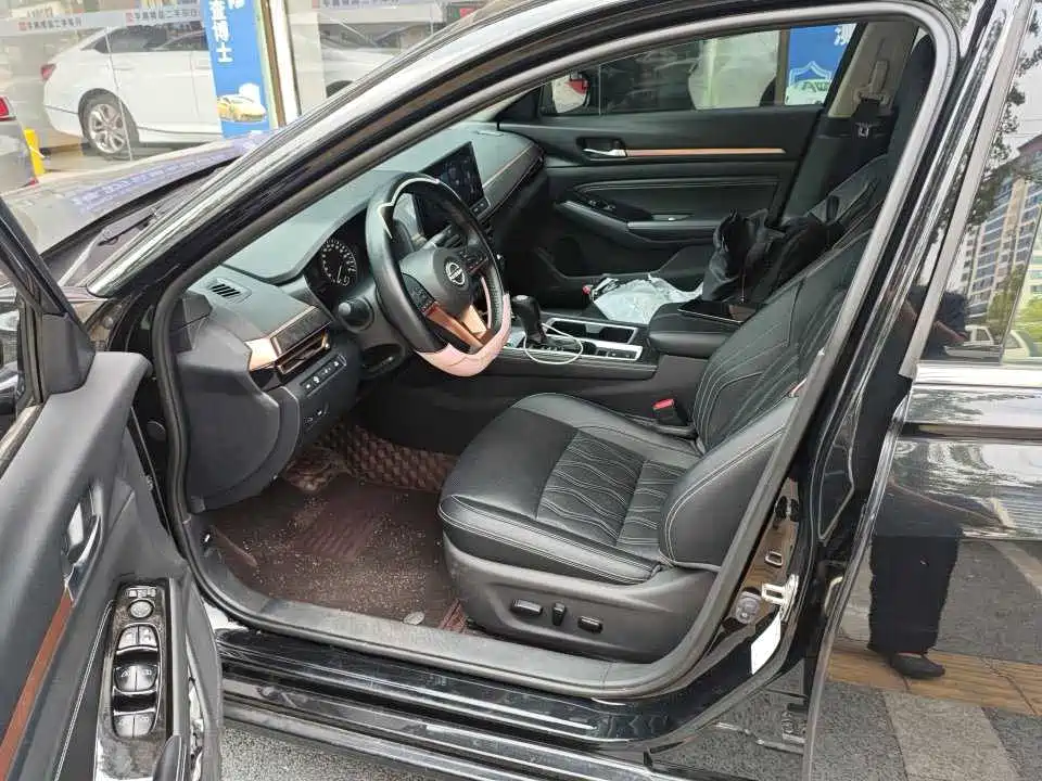 Nissan Teana 2024 2024 2.0L SV Black Gold Edition