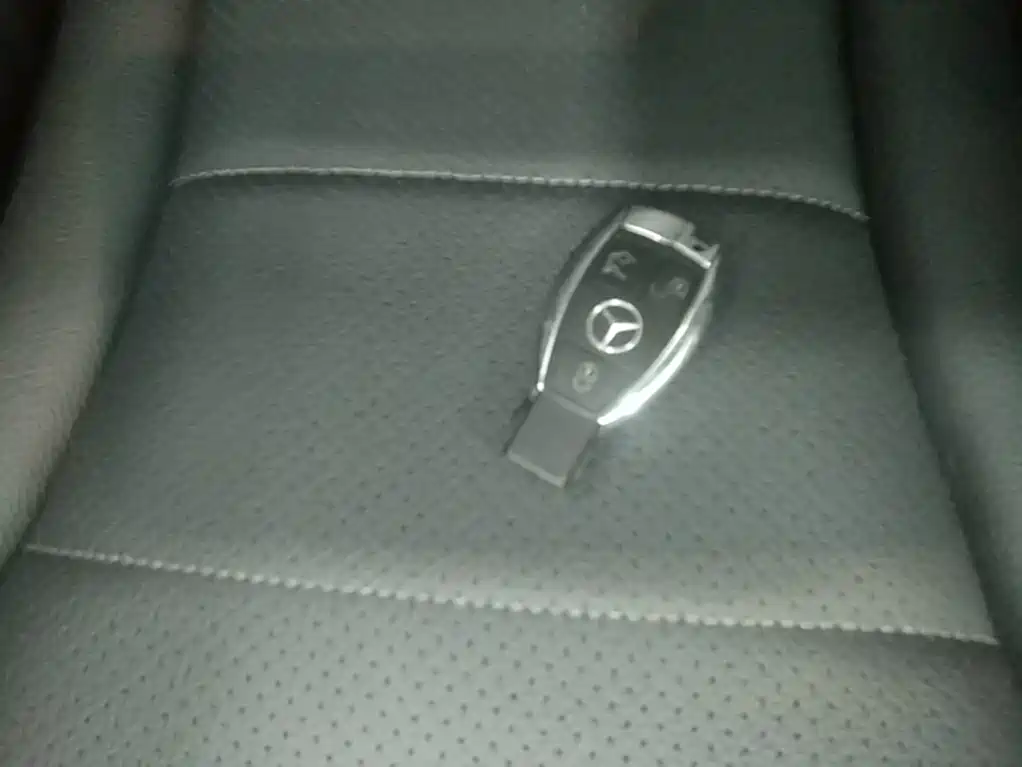 Фото 9 - Mercedes-Benz C-Class