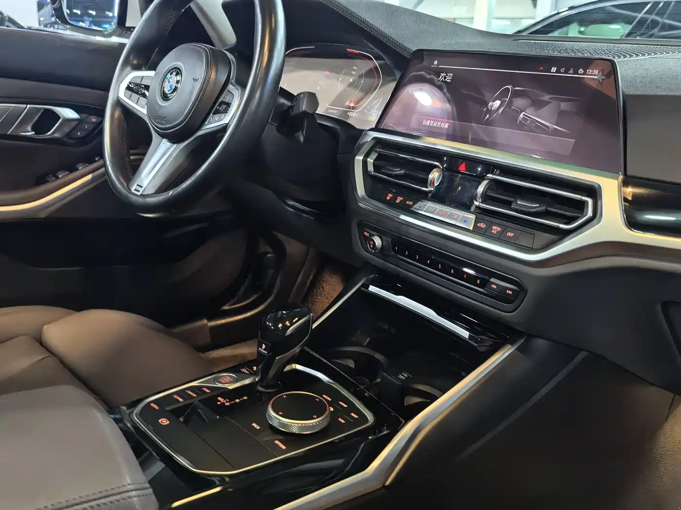 BMW 3 Series 2021 320Li M Sport Package фото 12