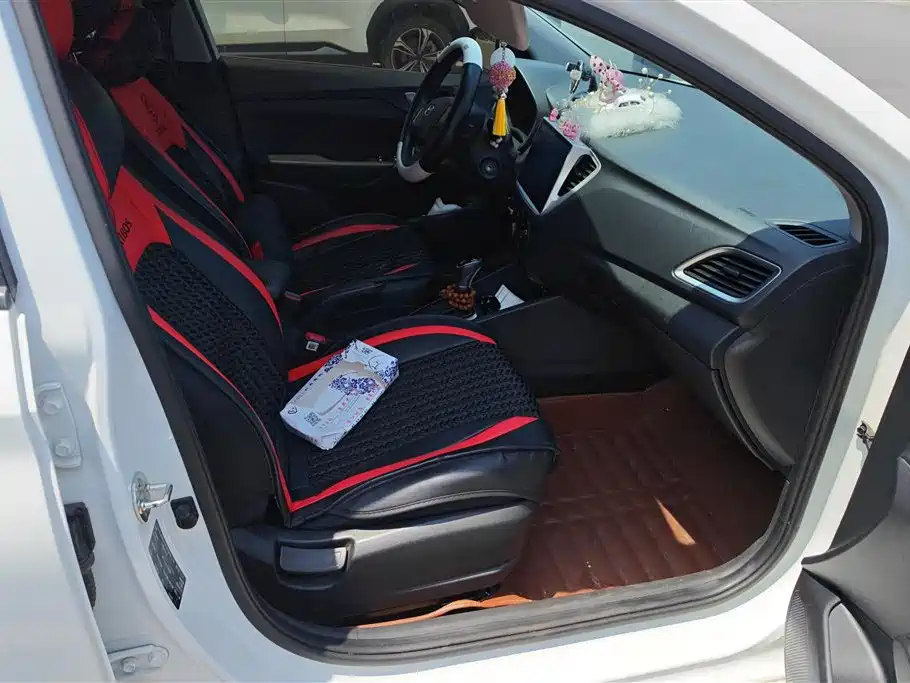 Hyundai Verna 2016 1.4L Automatic Cool Edition GLS фото 8