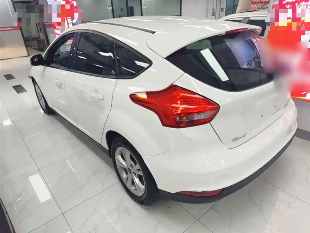 Ford Focus 2019 2018 Hatchback Classic 1.6L Automatic Comfort Smart Edition