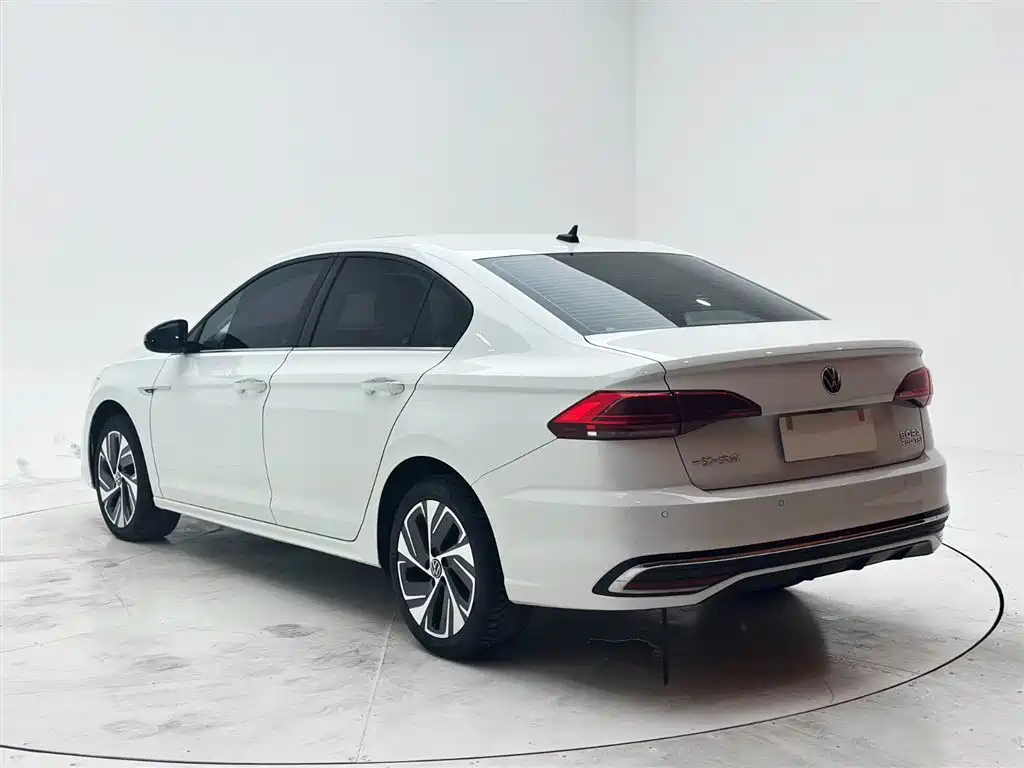 Volkswagen Bora 2023 280TSI DSG Prestige Edition фото 4