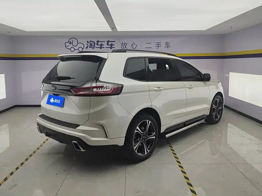 Фото 3 - Ford Edge