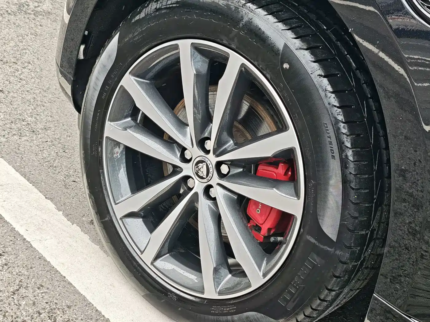 Jaguar F-PACE 2024 2024 P250 R-Dynamic SE