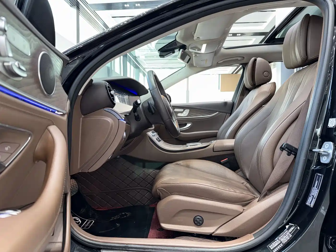 Mercedes-Benz E-Class 2019 E 300 L Luxury фото 4