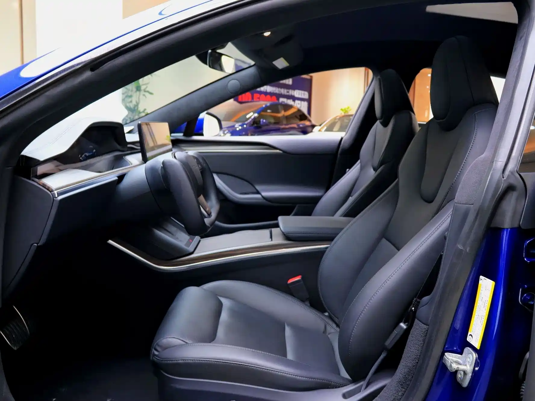 Фото 4 - Tesla Model S