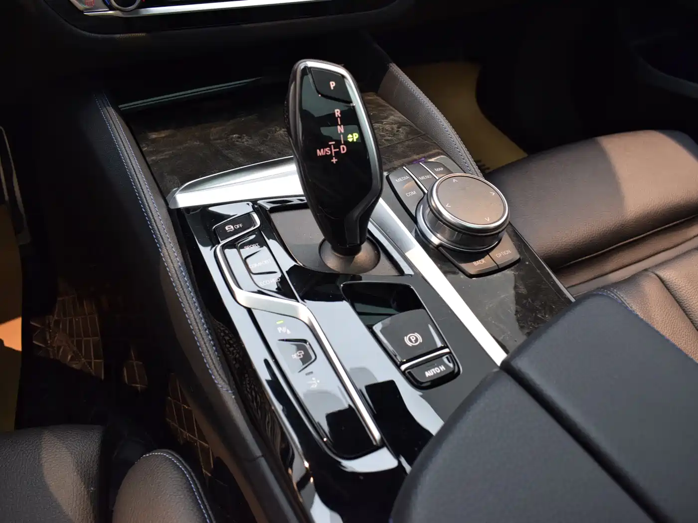 BMW 6 Series GT 2022 Model 630i M Sport Package фото 22