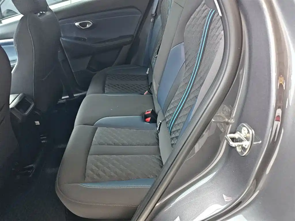 GAC Trumpchi Trumpchi GS3 2023 Shadow Speed 270T Power Acquisition Edition фото 17