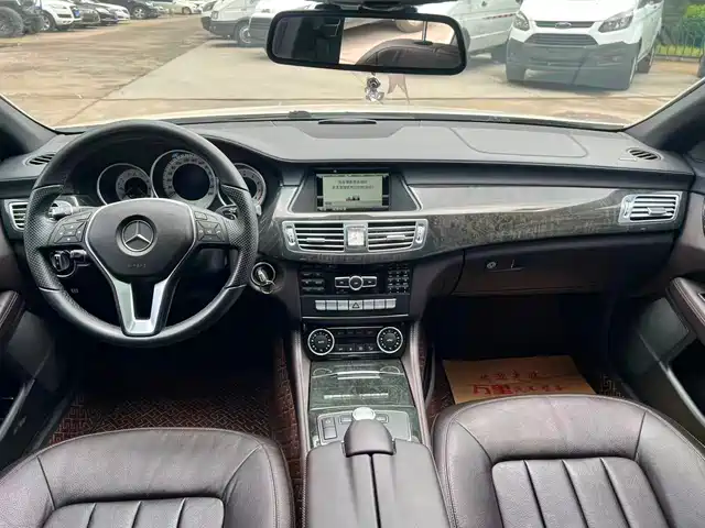 Mercedes-Benz CLS 2012 CLS 300 CGI — фото 5