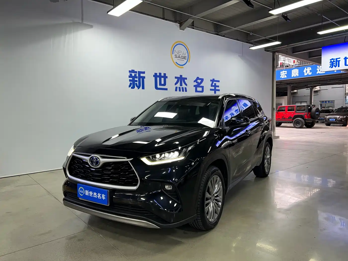 Toyota Highlander 2022 Model Dual Engine 2.5L 4WD Premium Edition 7-Seater