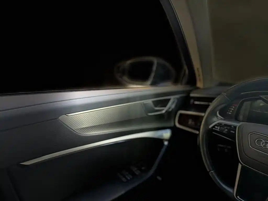 Audi A6L 2023 45 TFSI Premium Selection Elegance фото 14