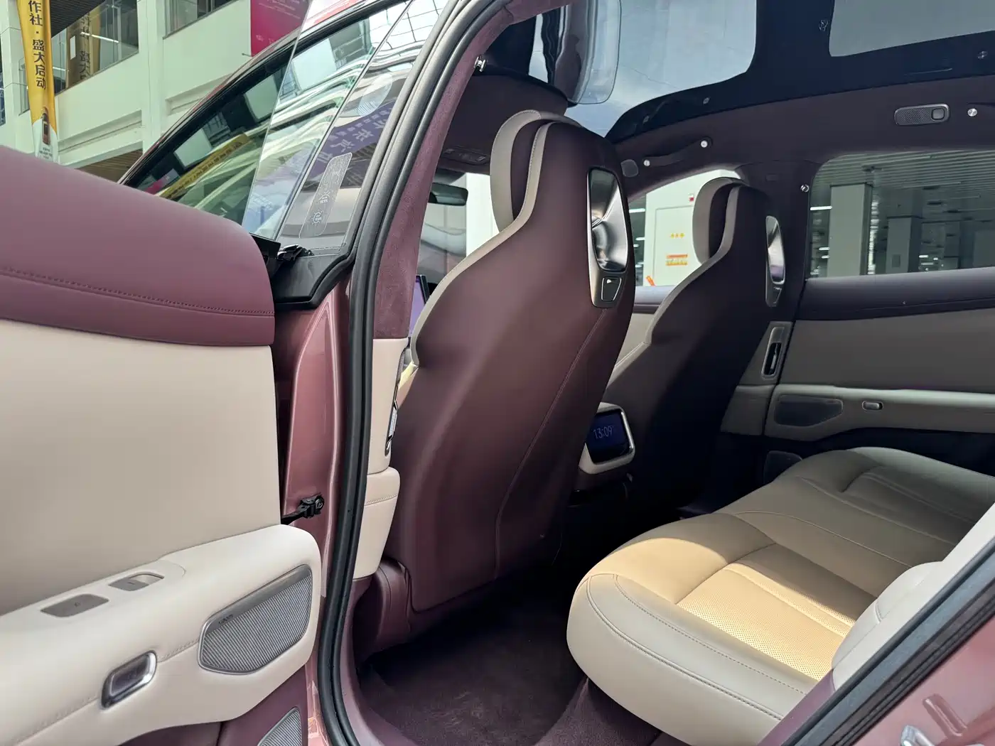 Xiaomi Auto Xiaomi YU7 2025 Ultra Long Range High Performance AWD Max Edition фото 13