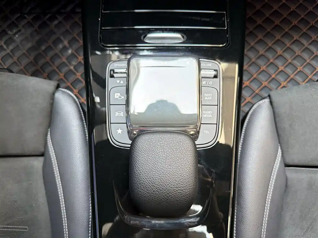 Mercedes-Benz A-Class 2021 A 200 L Sport Sedan Fashion Edition фото 15