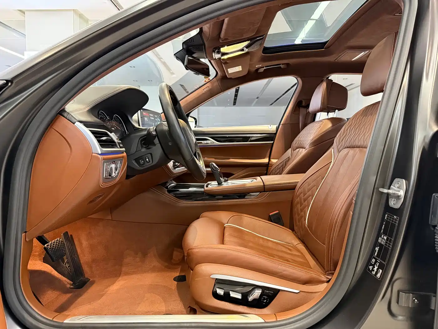 BMW 7 Series 2017 M760Li xDrive Excellence Luxury фото 6