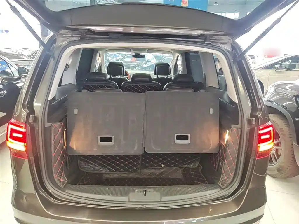 Volkswagen Sharan 2016 380TSI Comfort 7-seater фото 19