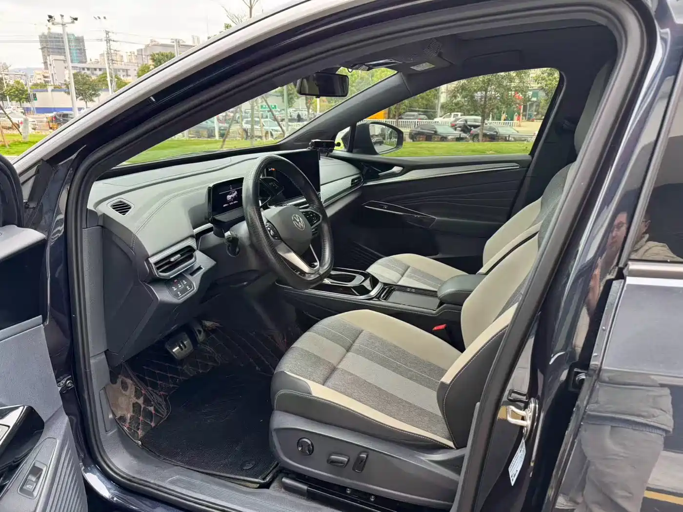 Volkswagen ID.4 CROZZ 2022 Standard Range PURE Edition фото 6