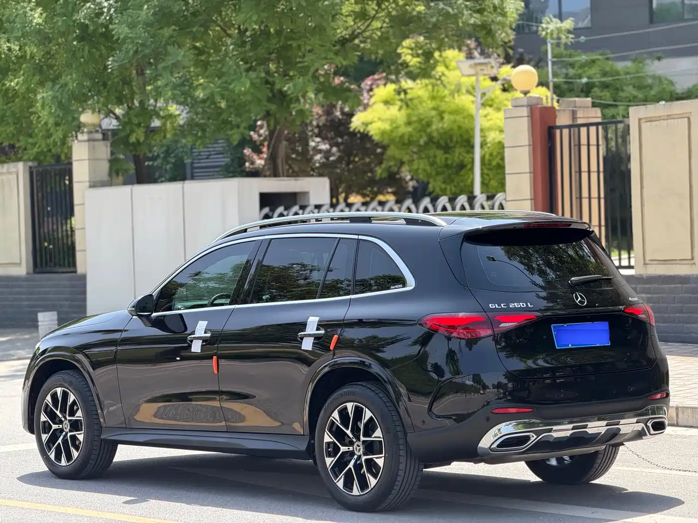 Mercedes-Benz GLC 2024 Facelift GLC 260 L 4MATIC Luxury 5-seater фото 7