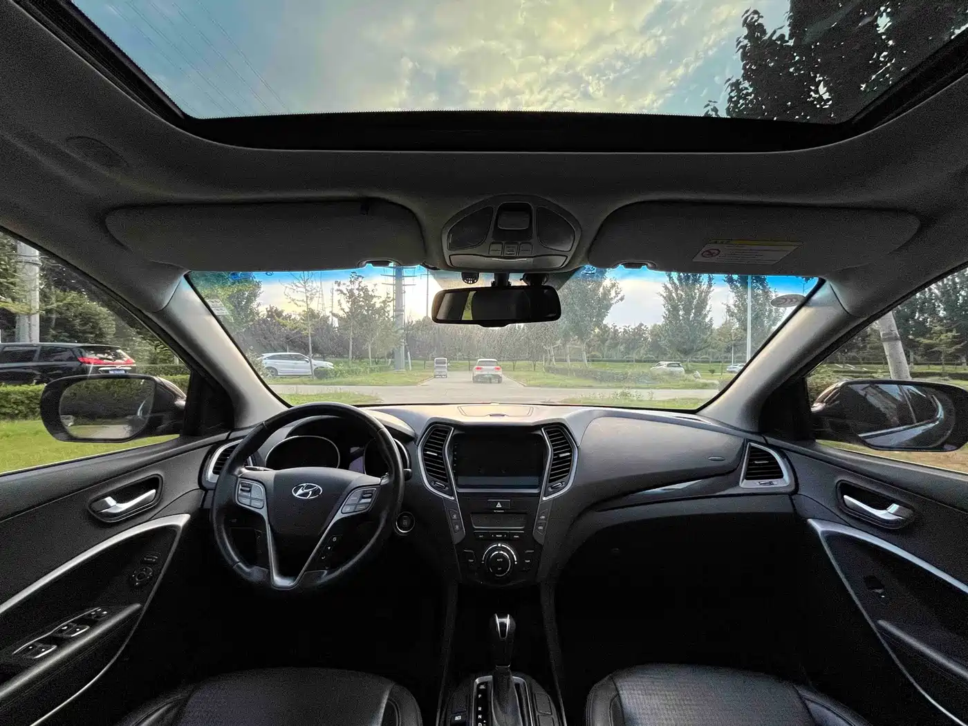 Hyundai Santa Fe 2013 2013 Model 2.4L Automatic 2WD Smart