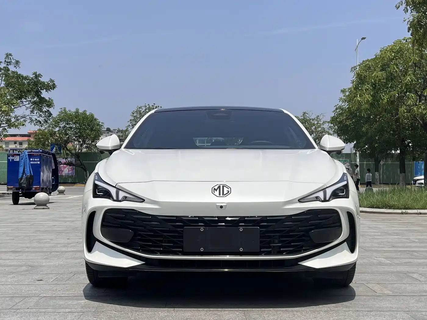 MG MG7
