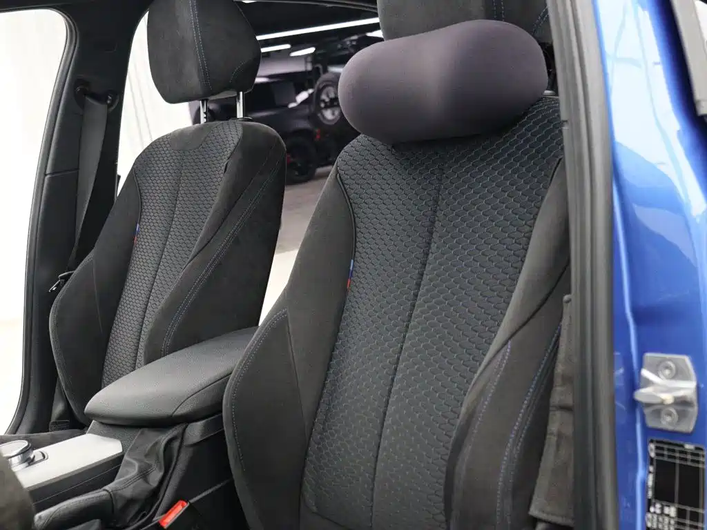 Photo 3 - BMW 1 Series (Import)