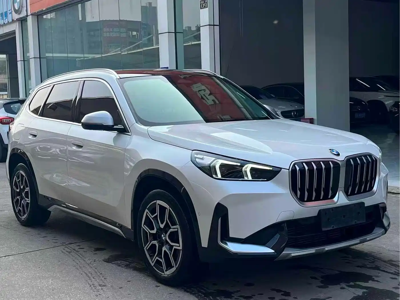 BMW X1 2023 sDrive25Li X Design Package фото 3