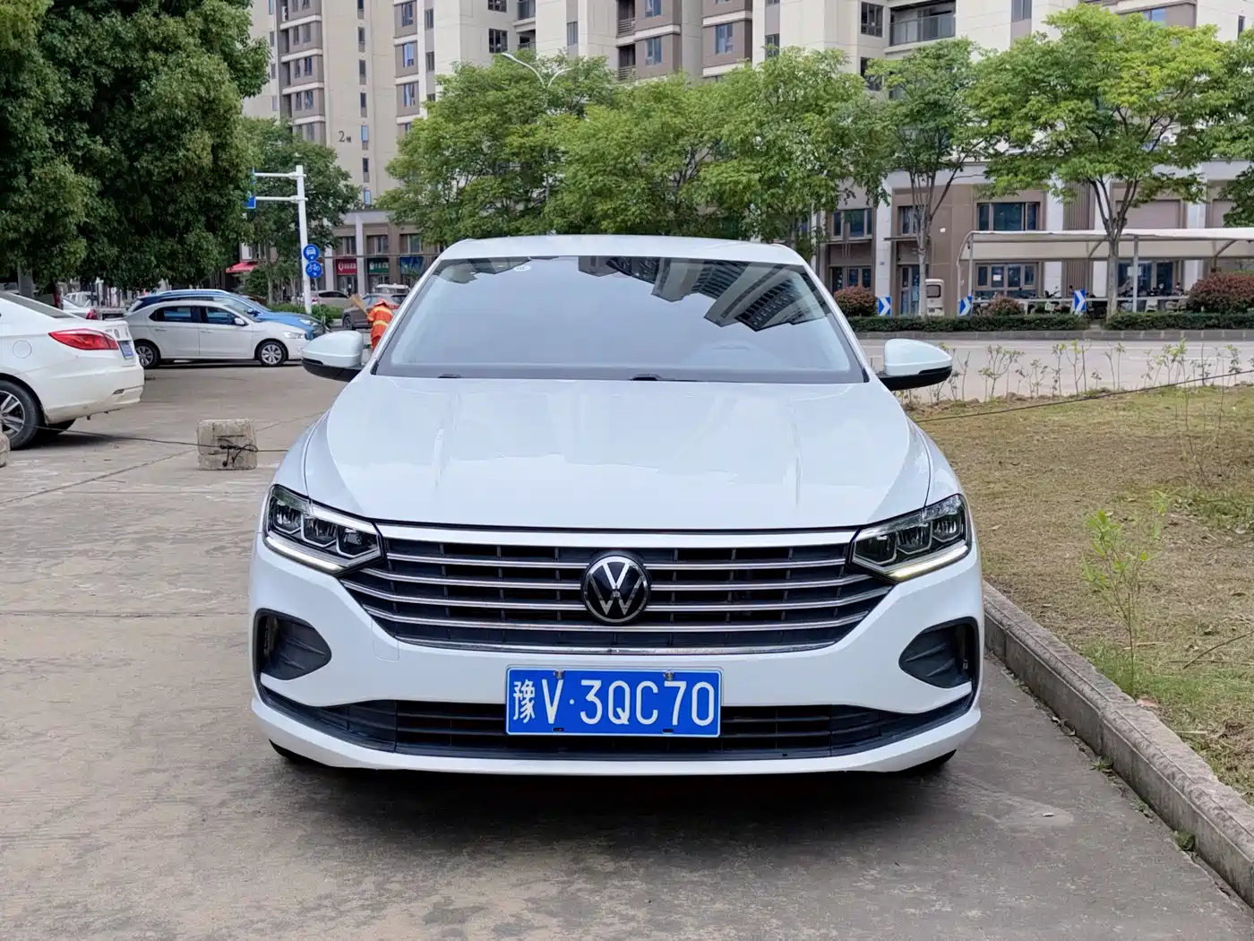 Volkswagen Lavida 2024 Model 1.5L Automatic Delight Edition фото 2
