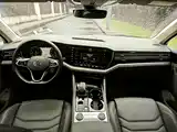 Фото 19 - Volkswagen Touareg