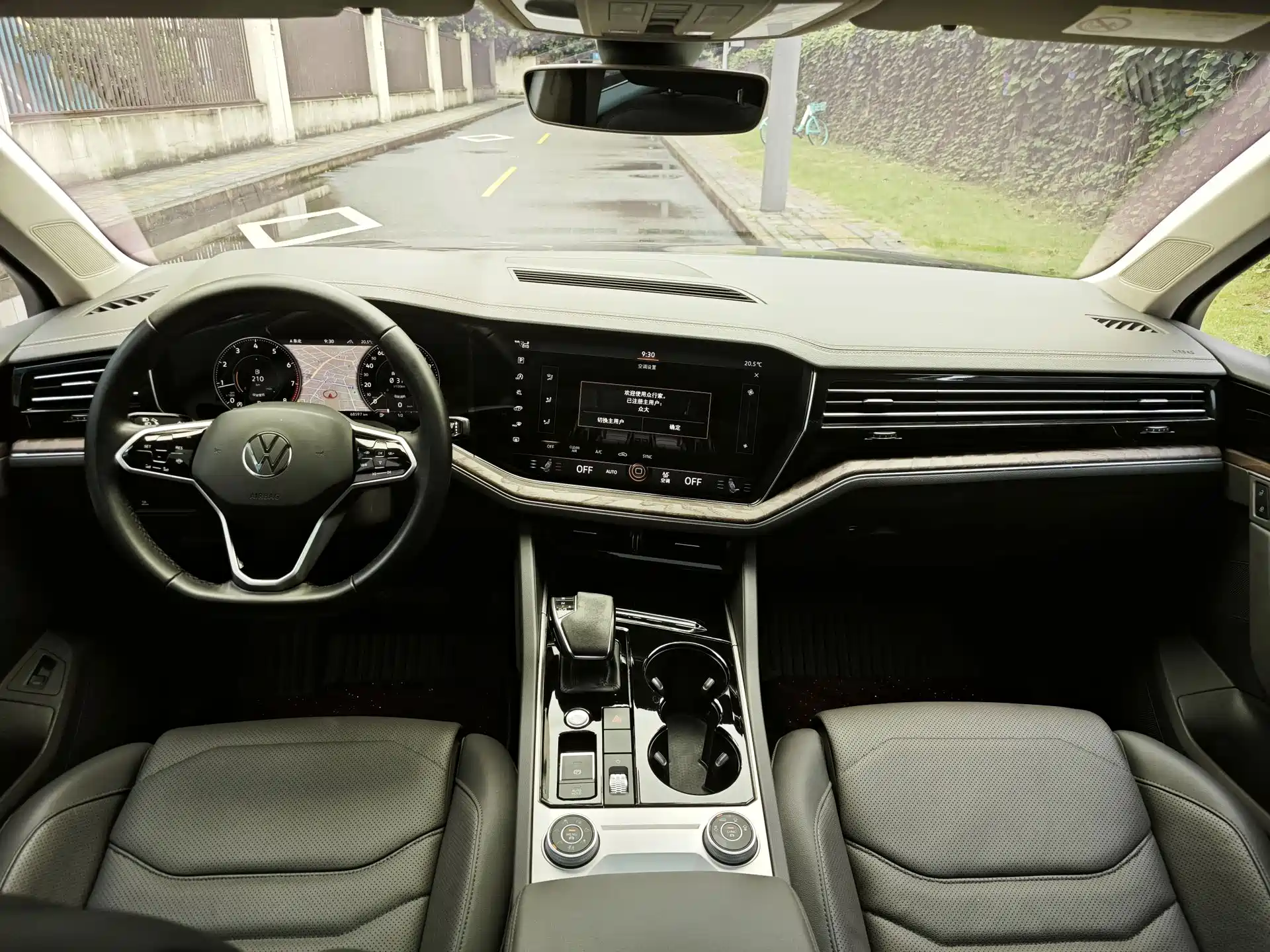 Фото 19 - Volkswagen Touareg