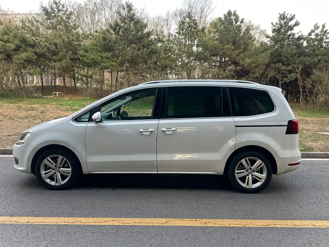 Volkswagen Sharan 2018 380TSI Comfort 7-Seater фото 8