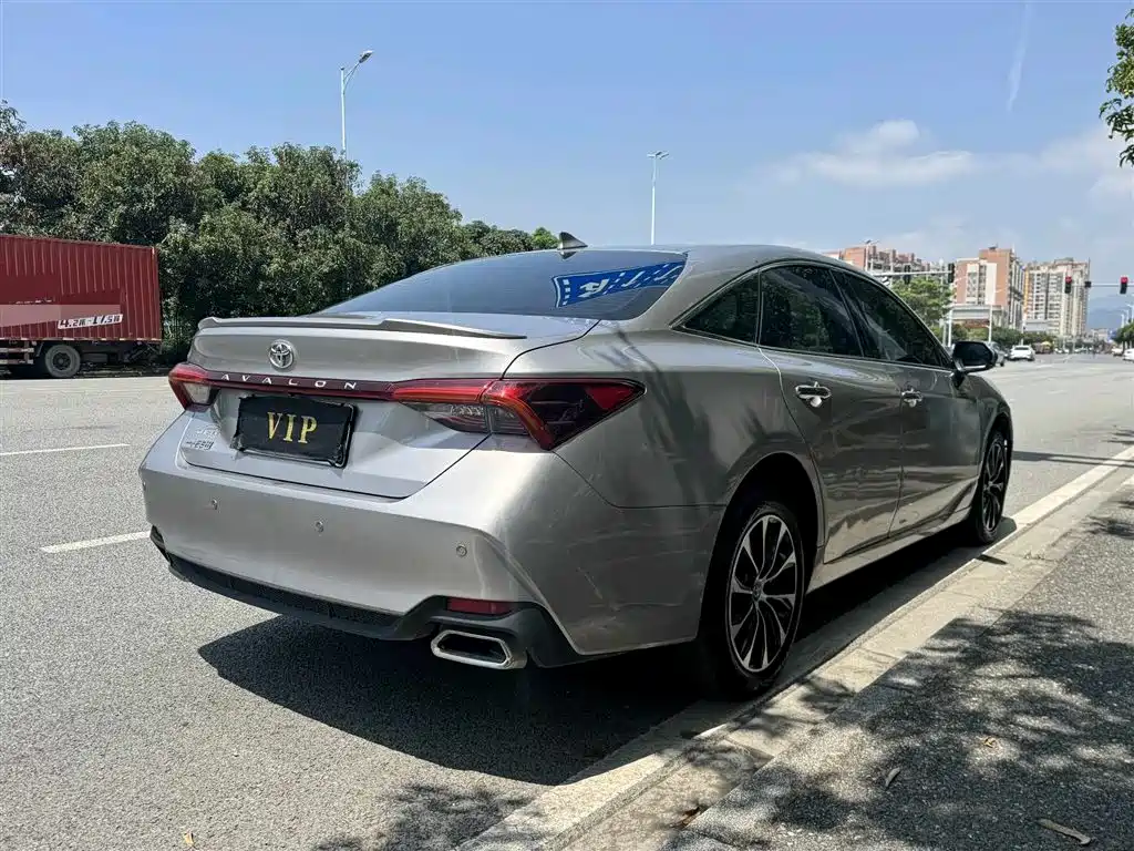 Toyota Avalon 2022 2.5L Luxury Edition фото 9