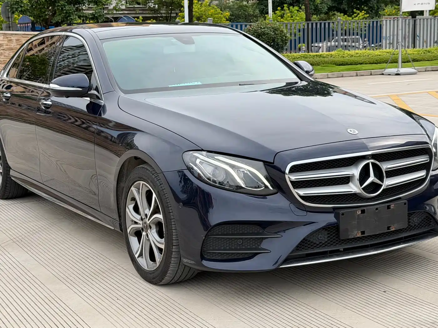 Mercedes-Benz E-Class 2020 E 300 L Sport Fashion Model фото 3