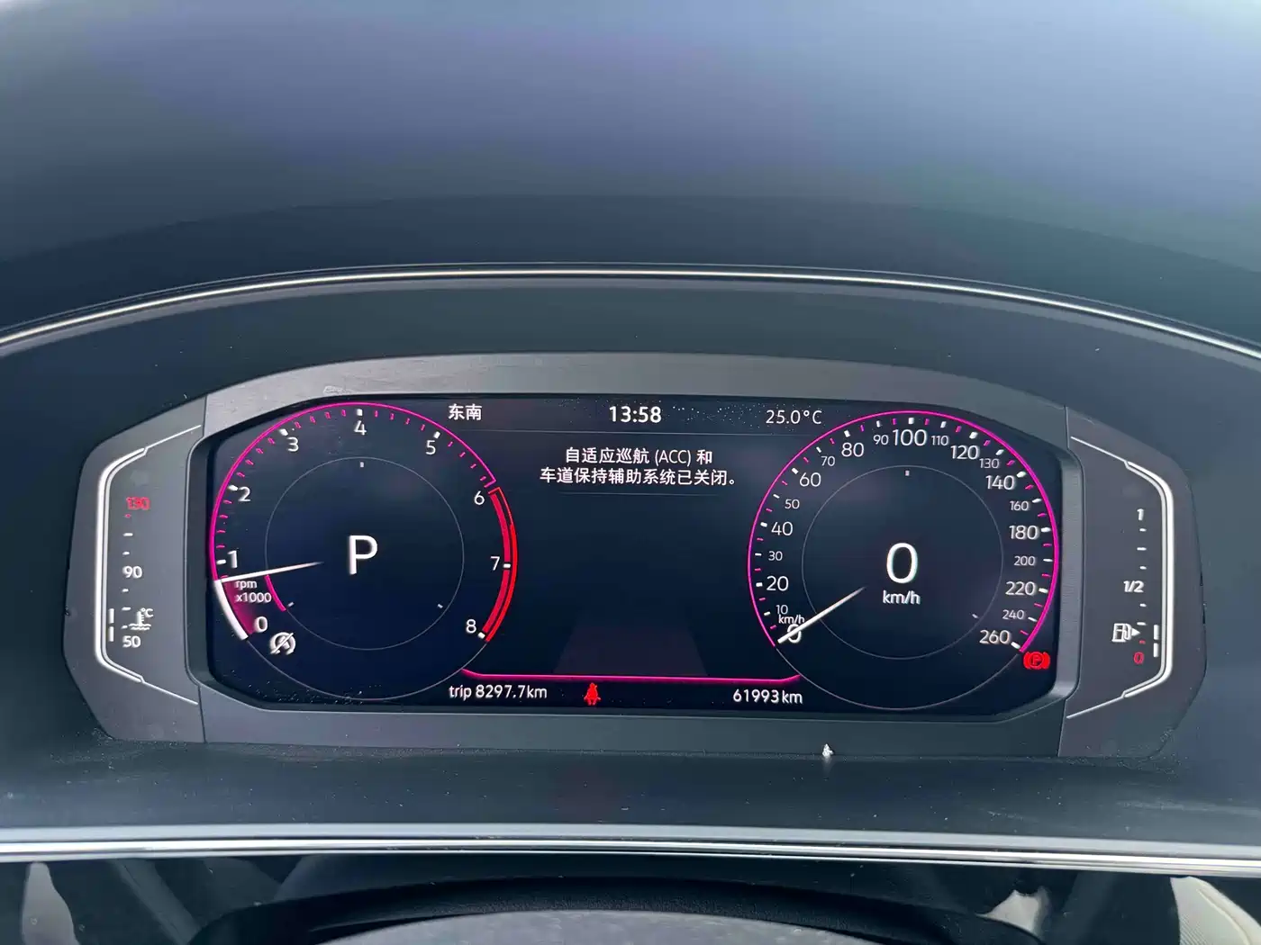 Volkswagen Passat 2022 330TSI Starlight Luxury Edition фото 17