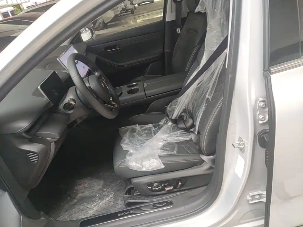 Baojun Enjoyment 2026 2025 PHEV 140km Luxury Edition