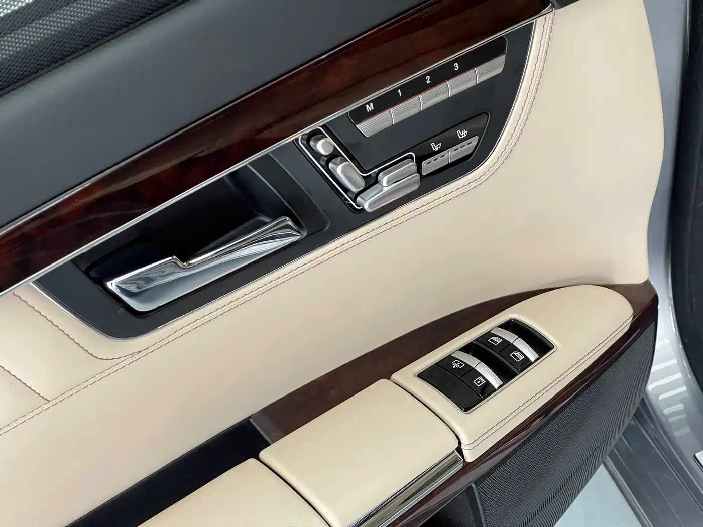 Mercedes-Benz S-Class 2012 S 600 L Grand Edition фото 42
