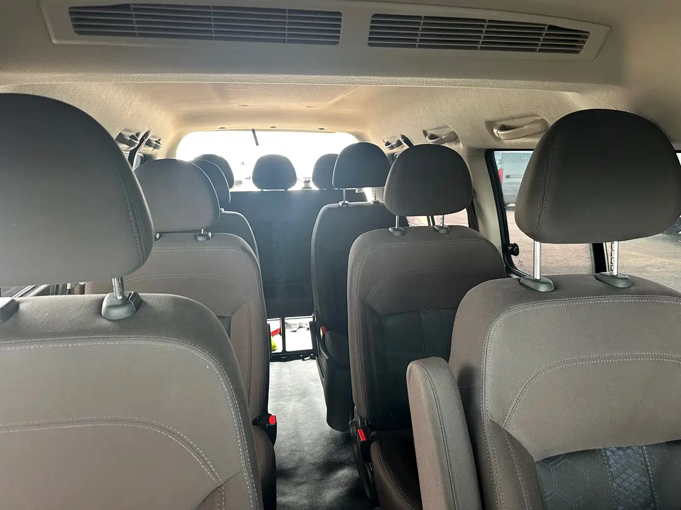 Dongfeng Fengxing Lingzhi New Energy 2025 2025 Model 410km Operational Edition Standard 9-Seater