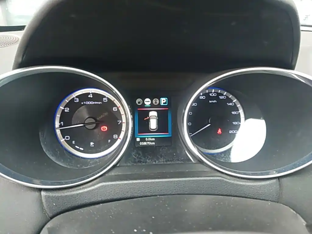Dongfeng Aeolus Dongfeng Fengshen AX4 2018 2017 1.4T DCT Trendy