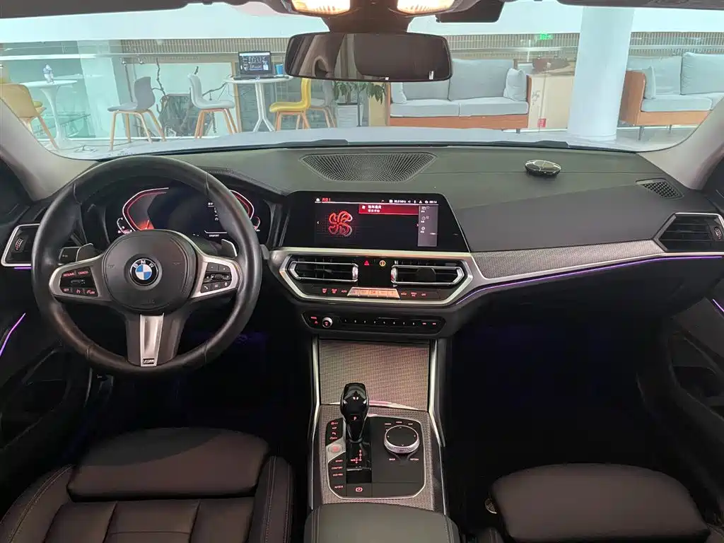 Фото 10 - BMW 3 Series