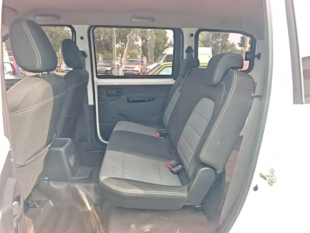 Wuling Motors Wuling Hongguang PLUS 2024 2020 1.5L Manual Standard 5-seater