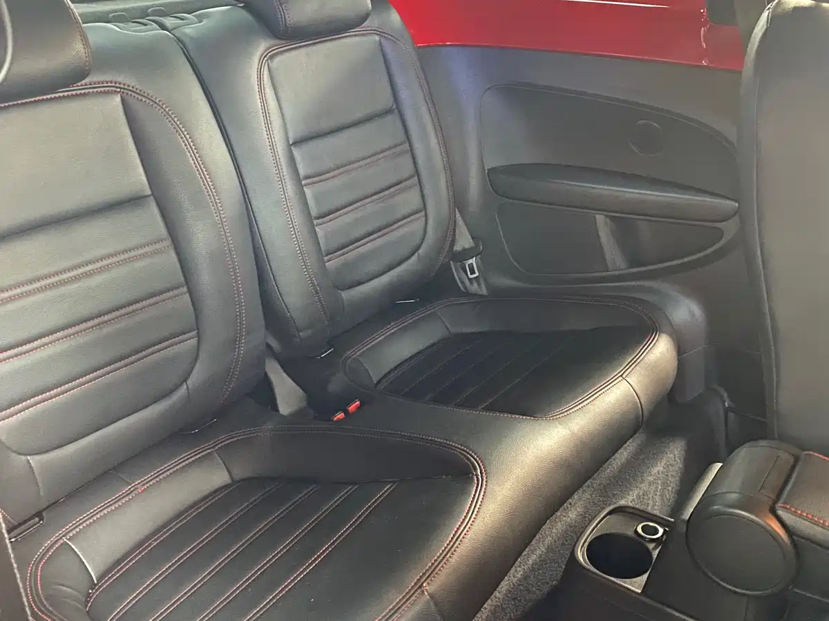 Volkswagen Beetle 2017 180TSI Enjoy фото 11