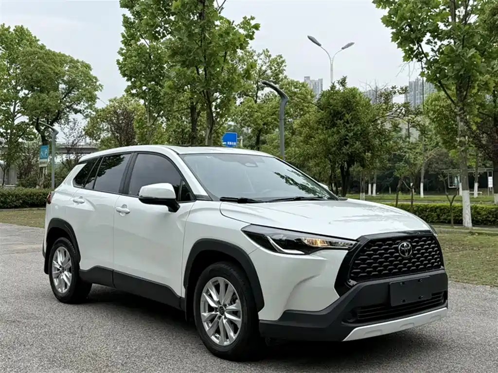 Toyota Corolla Cross 2023 2.0L Elite Edition фото 10