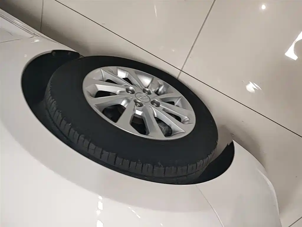 Hyundai Verna 2016 1.4L Automatic Cool Edition GLS фото 23