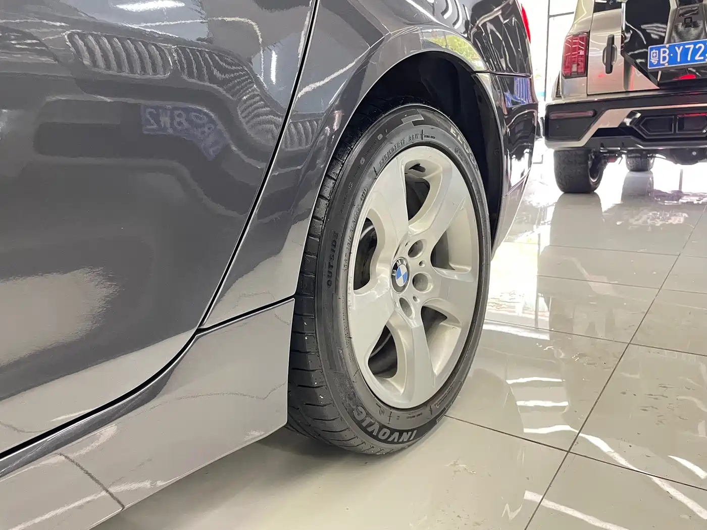 BMW 5 Series 2009 520Li Premium фото 43