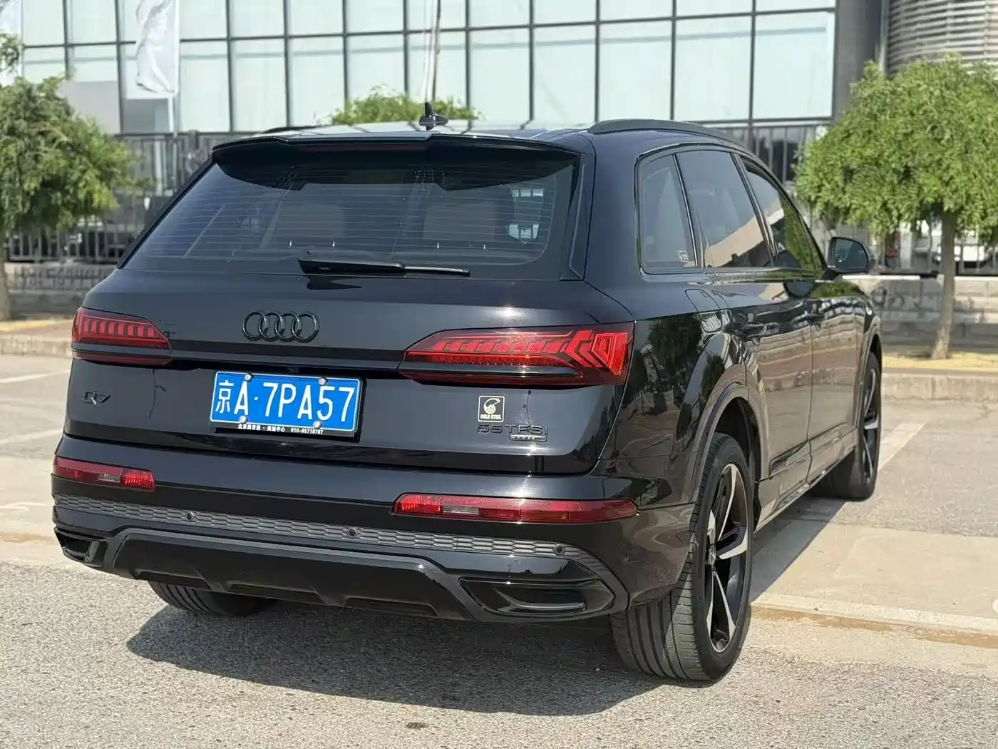 AUDI Q7