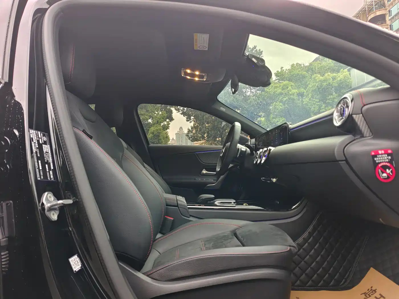 Mercedes-Benz A-Class 2024 A 200 L Fashion Edition фото 14