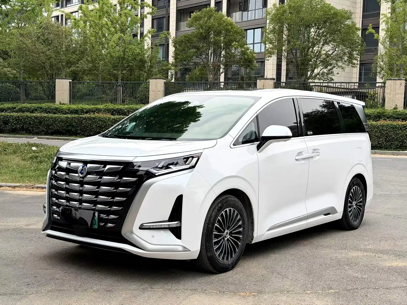 Denza D9 2022 DM-i 970 AWD Flagship