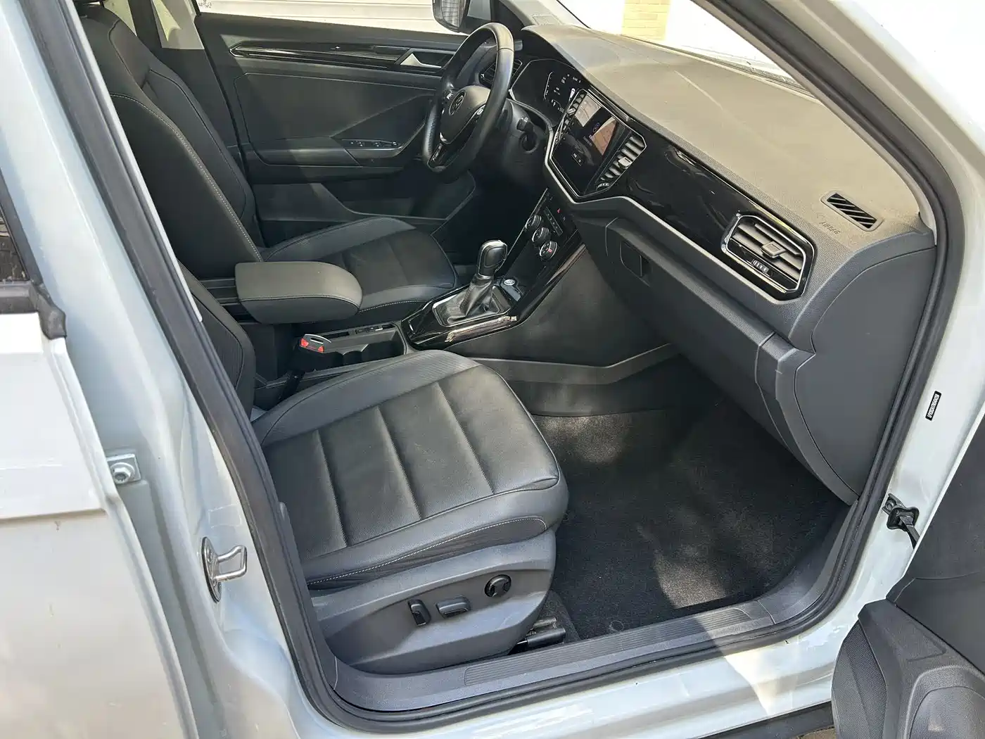 Volkswagen T-ROC 2022 280TSI DSG 2WD Comfort PLUS фото 11