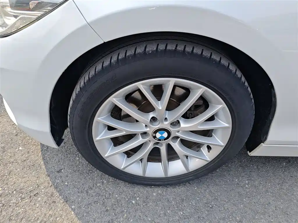 BMW 1 Series (Import) 2015 120i Leading фото 25
