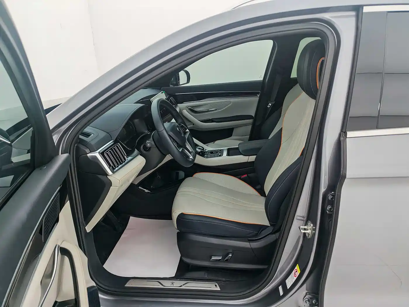 BYD Song PLUS PHEV 2021 DM-i 51KM Honor фото 7