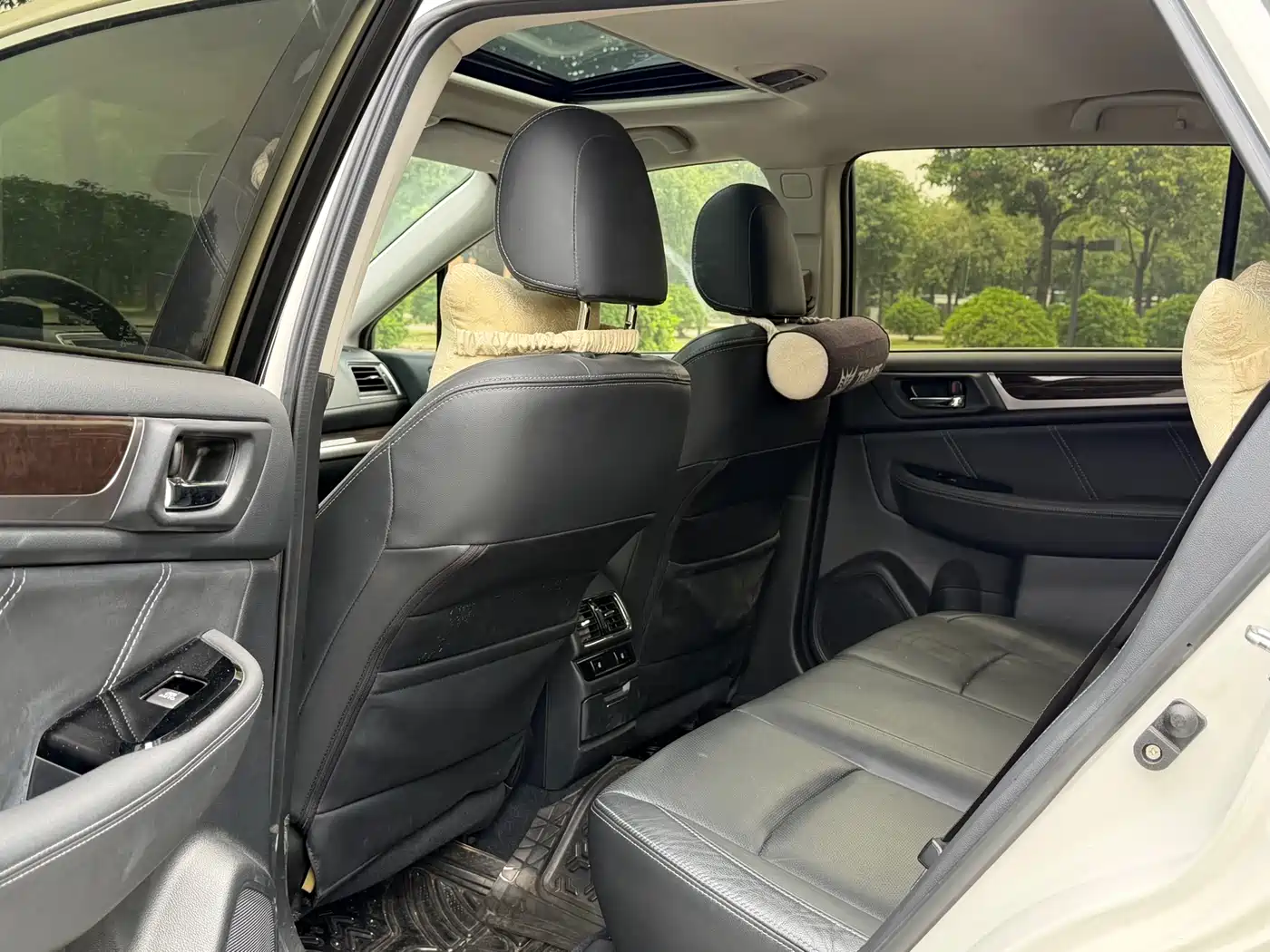 Subaru Outback 2016 2.5i Luxury Navigation Edition фото 6