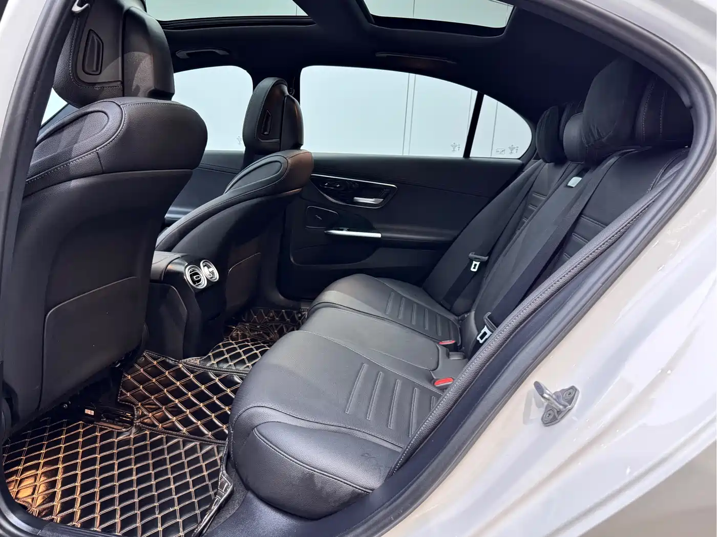 Mercedes-Benz C-Class 2023 C 260 L Sport фото 10